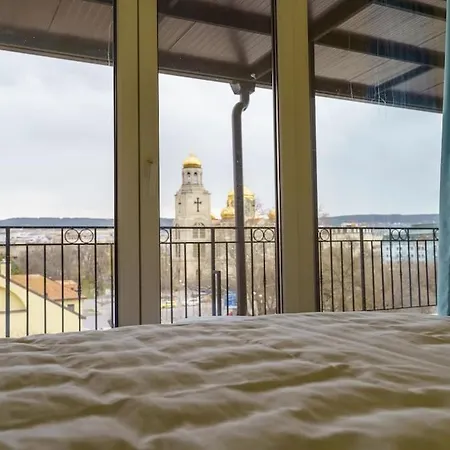 Panoramic 1 Bedroom In Varna! Apartman Várna